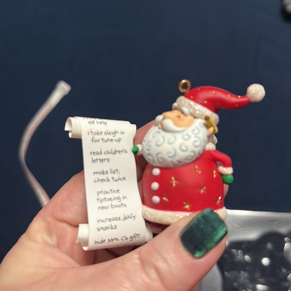Hallmark Santa ornament 2004 - Picture 7 of 9